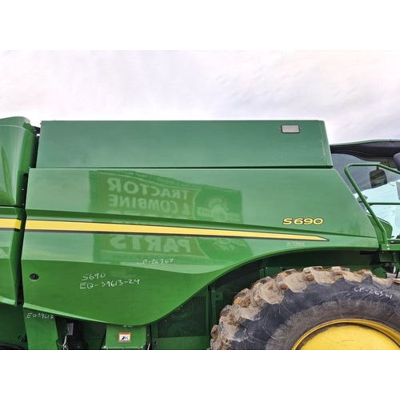Used John Deere S690 Side Panel | CP-26367 | All States Ag Parts