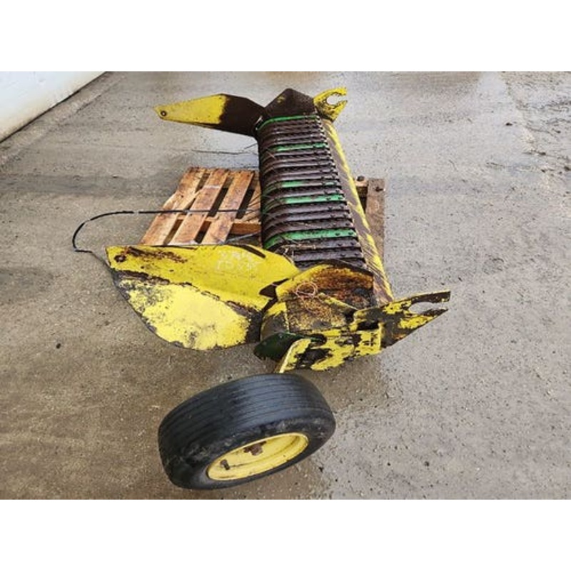 Used John Deere 535 Heads & Head Adaptors, Pickup Assy | CP-23755