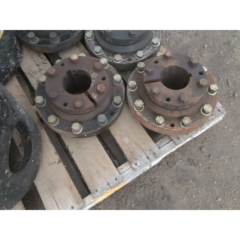 Used New Holland t8.390 Duals/Spacers, Dual Hubs | CP-10981 | All States Ag Parts