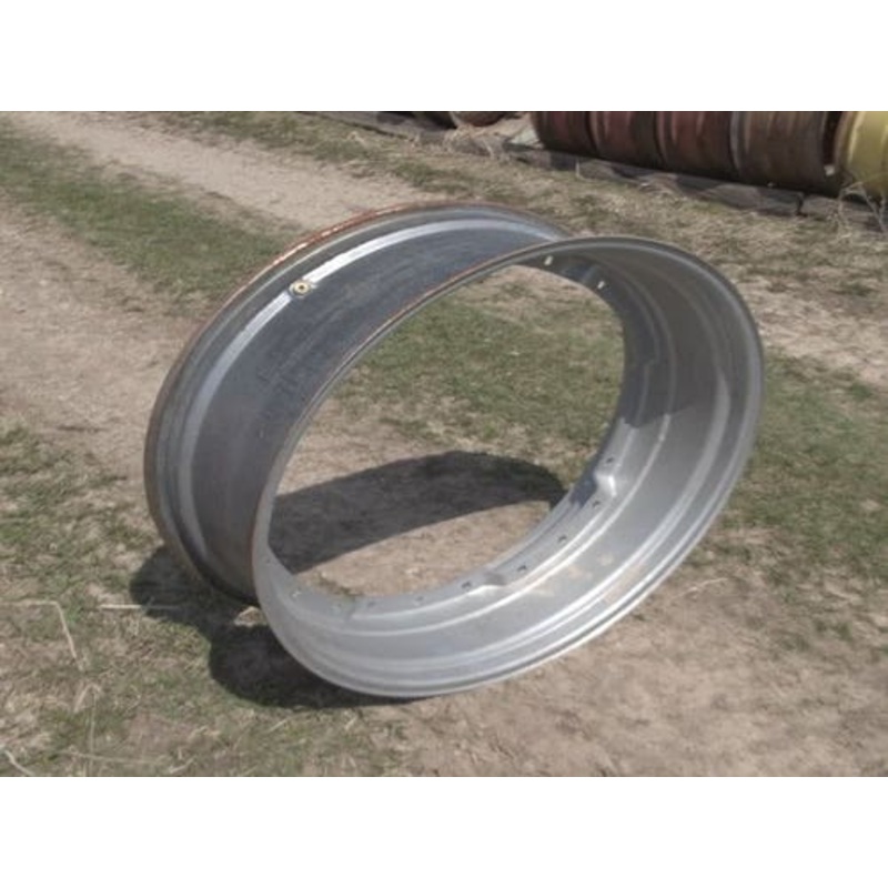 Used 12" x 38" Front Rim FWA Waffle Wheel fits Case IH Magnum 275 Magnum 305 Magnum 335 MX210 MX215 MX230 MX240 MX245 MX255 MX275 MX285 MX305 87544870