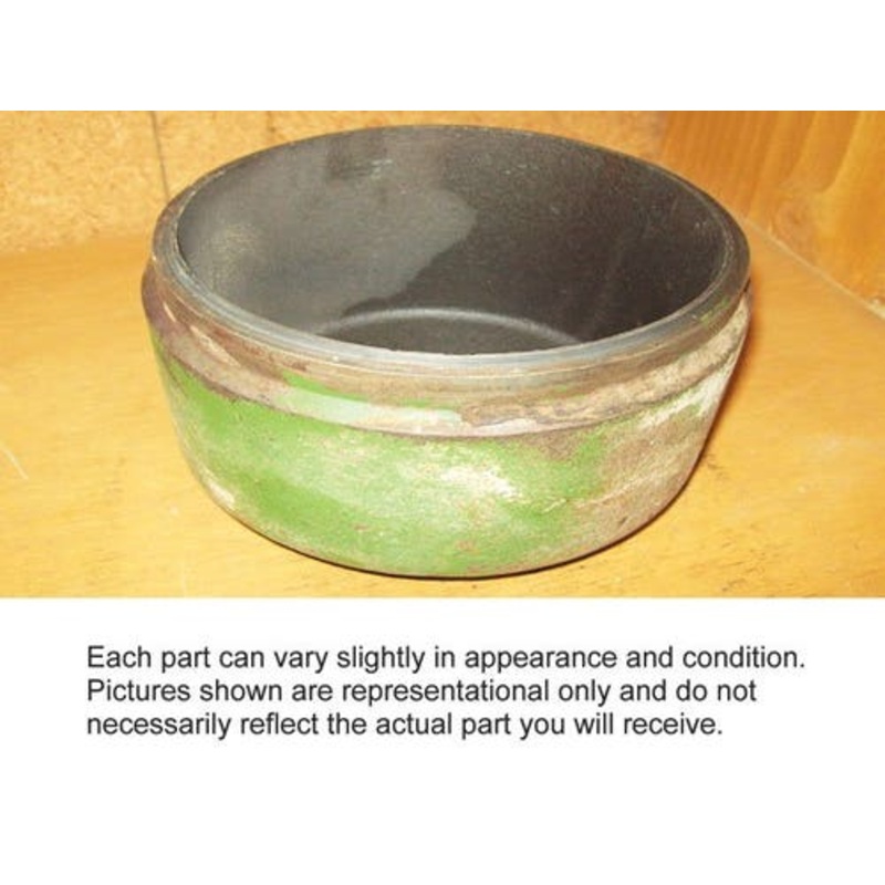 Used Oil Transmision Filter Cover fits John Deere 820 830 1020 1520 2020 2030 2510 2520 2630 3020 4000 4020 4030 4230 4320 4430 4520 4620 4630 R39796