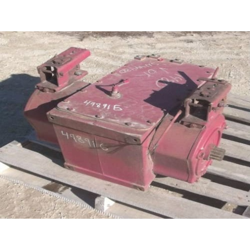 Used Transmission Assembly fits International 1460 1480 401873R2-HOUSING 184178C1-SHAFT 184167C1-COVER fits Case IH 1660 1670 1680 401873R2-HOUSING