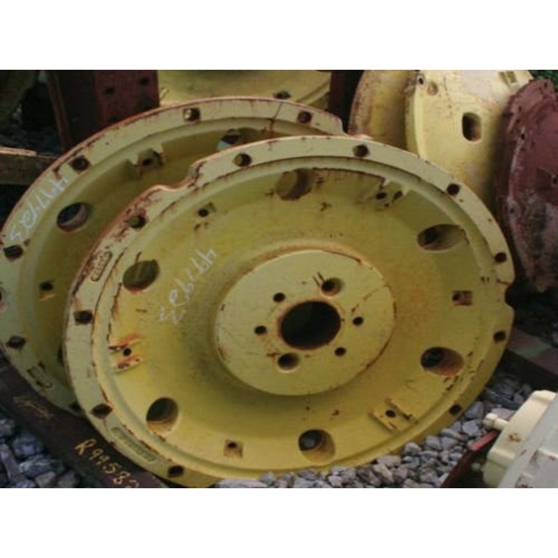 Used Rear Cast Wheel fits John Deere 4455 4555 4755 4955 R99582