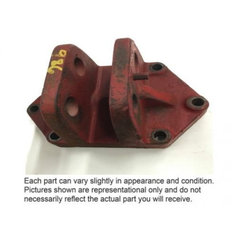 Used Center Link Bracket fits International 1066 1086 1466 1468 1486 1566 1568 1586 3088 3288 3388 3488 3588 3688 3788 6388 6588 6788 392210R21