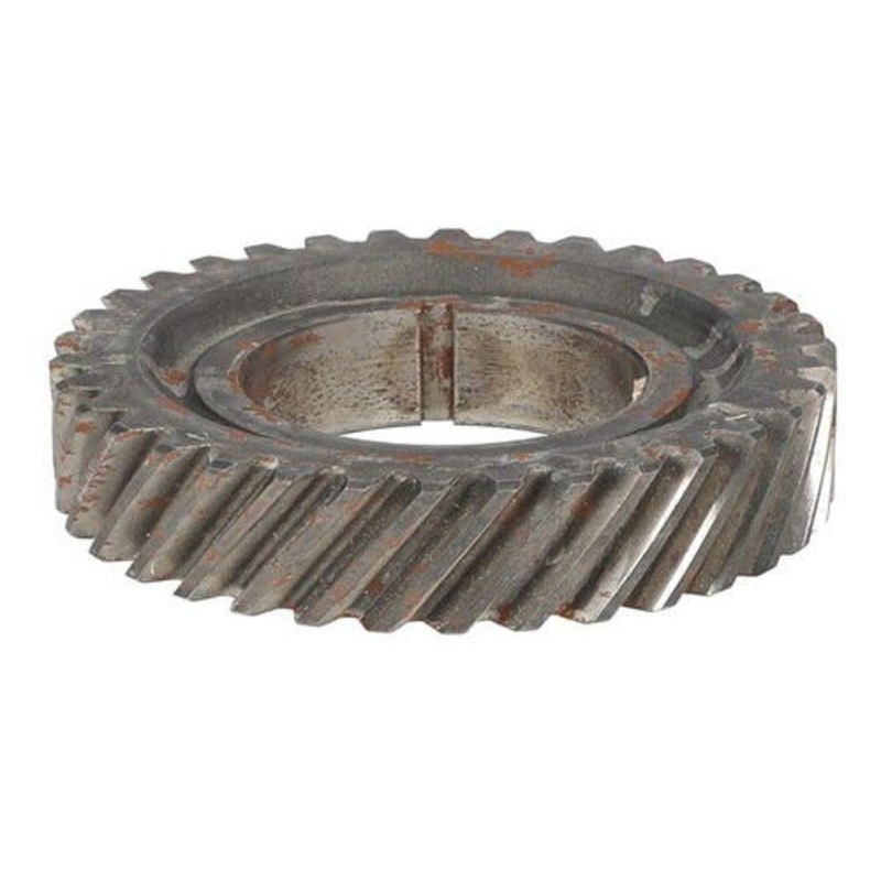Used Countershaft Gear fits John Deere 4040 4230 4240 4430 4440 R50338