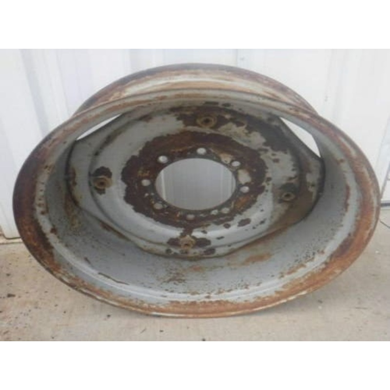Used 14" X 30" 8 Bolt Rim fits Leyland 262 270 272 282 384 ATJ5898