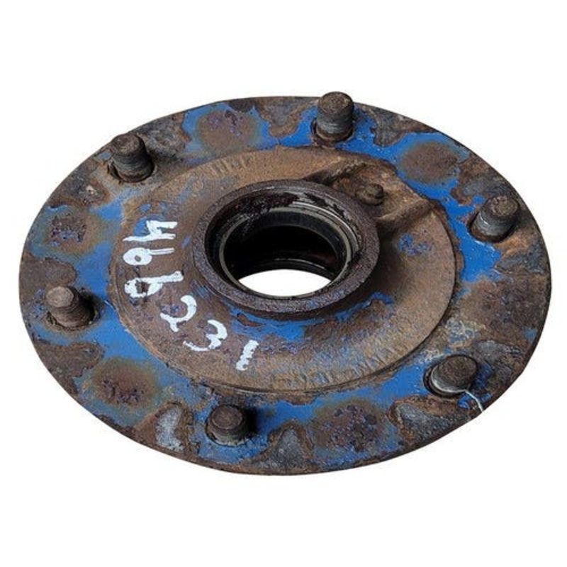 Used Wheel Hub fits Ford C0NN1104D 81827175