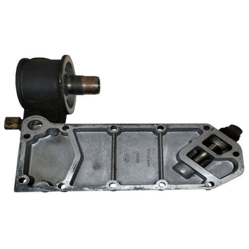 Used Engine Oil Filter Housing fits Case IH 1680 7110 7120 7130 7140 9110 9130 J907831 6C8.3 6CT8.3 6T-830 6TA-830 6TAA-830 3907831