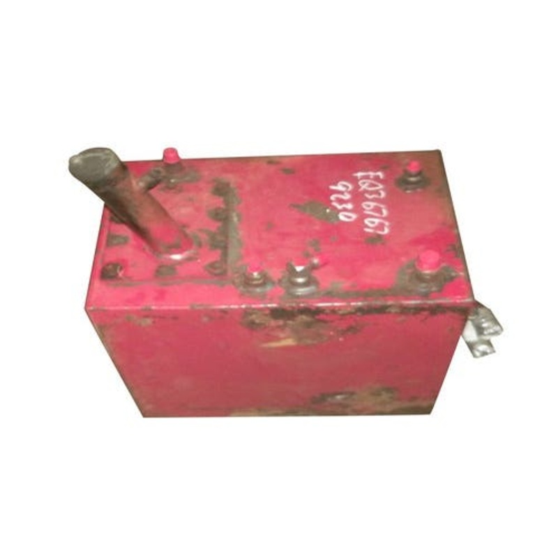 Used Hydraulic Oil Tank fits Case IH 50-3054T2