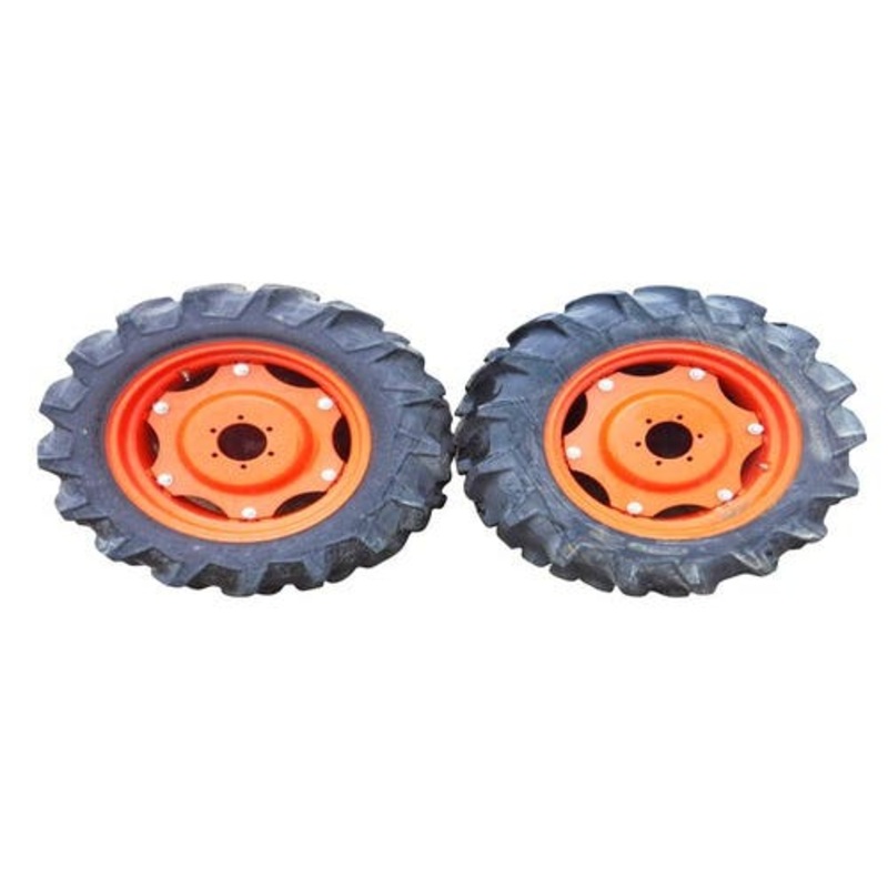 Used MFWD Wheel Center & Rim Set With Tires 9.5" X 22" fits Kubota M4700 M4900 M5400 M5640SUD M5700 3A021-49200 35535-49240 3A021-49270 3A021-49260