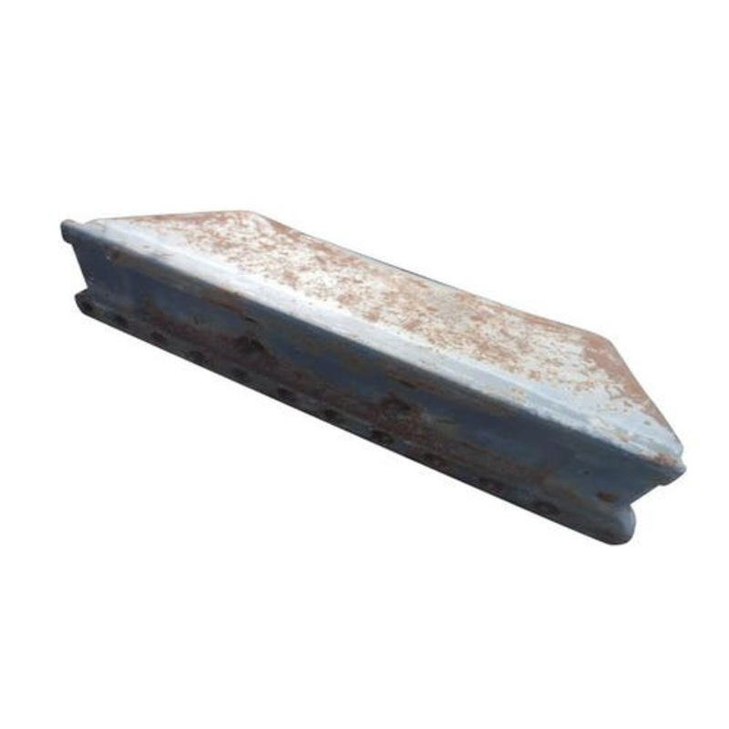 Used Weight Bracket fits Kubota M4000 M4030 M4050 M4500 M4900 M4950 M5500 M6030 M6950 M7030 M7500 M7580 M7950 M8030 M8580 3A111-21762, 3A111-21760