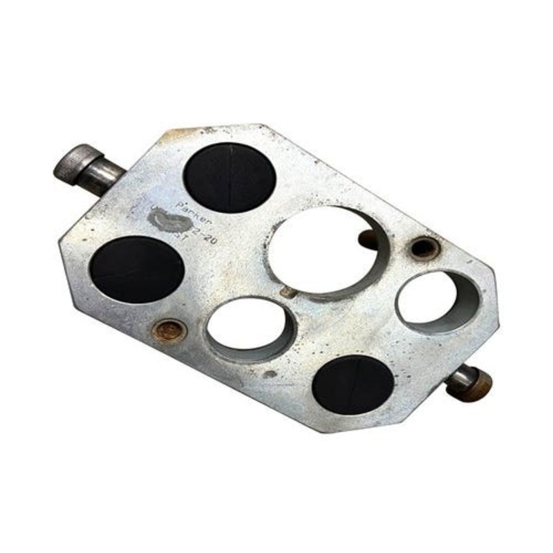 Used Multi-Coupler Plate fits John Deere 600 612C 618R 620F 620R 622F 622R 625D 625F 625R 630F 630FD 630R 635D 635F 635FD 635R 645FD 712FC AH201340