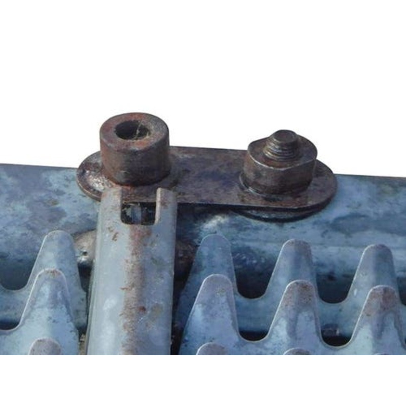 Used Top Chaffer Sieve - fits John Deere 9600 9610 9650 9660 AH132784 AH149550 AH172948