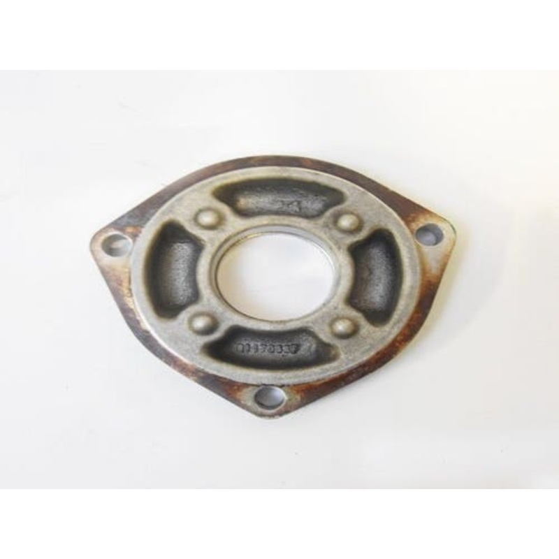 Used Fuel Transfer Pump Bracket fits John Deere 7200 7300 7400 7500 7800 9100 9120 9200 9220 9300 9320 9330 9400 9420 9430 9520 9530 9620 9630 R117063