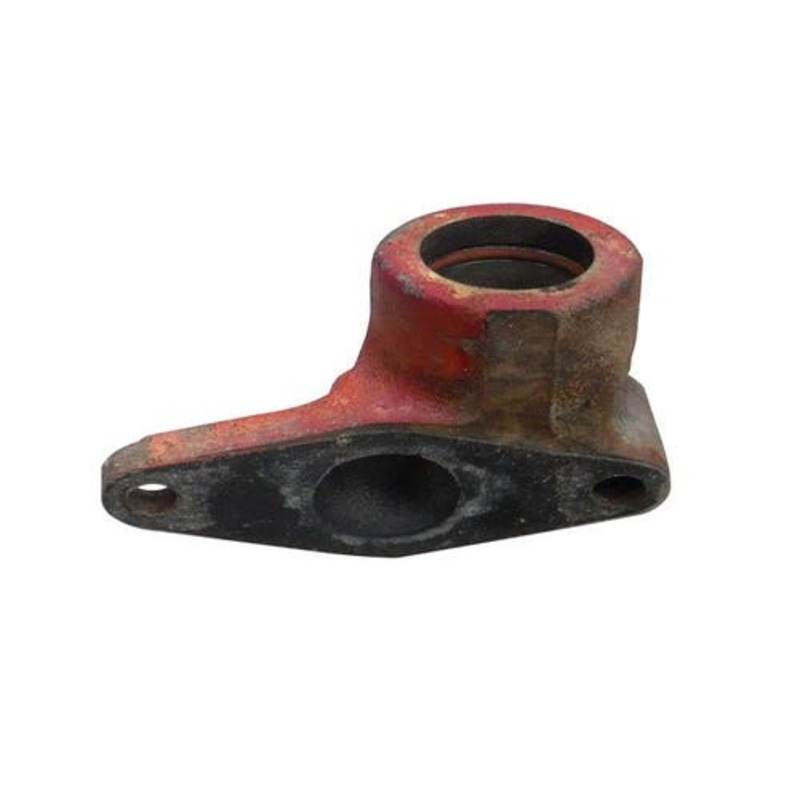 Used Rear Oil Cooler Elbow fits International D361 D407 DT361 DT407 806 856 1026 1206 1256 1456 607262C1
