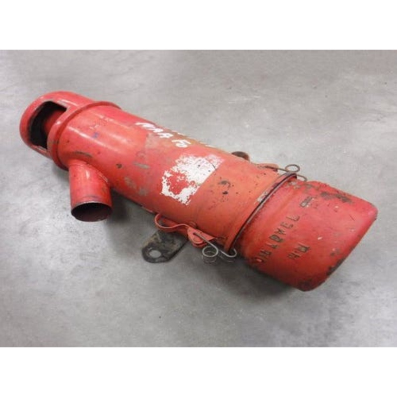 Used Air Cleaner Assembly fits Ford NAA 600 620 630 640 650 700 740 800 820 840 850 860 900 950 960 660 312917 EAE9600D