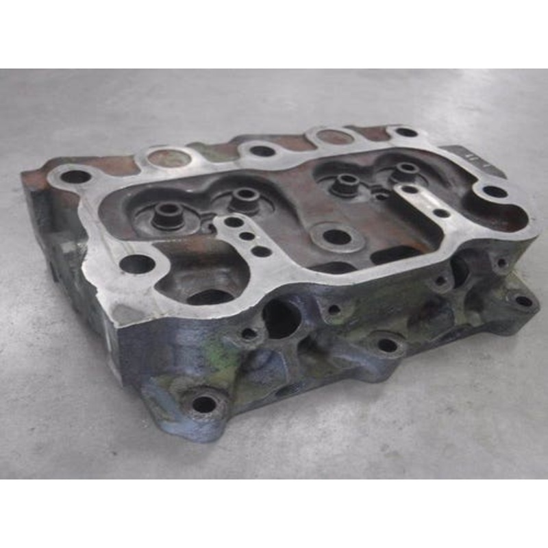 Used Cylinder Head fits Yanmar 2TR22 YM2200 YM2700 2TR-22 fits Yamaha 124250-11370 724550-11700