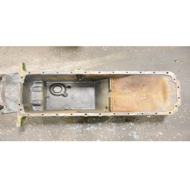 Used Engine Oil pan fits John Deere 5200 5400 5440 5460 5720 5730 5820 5830 6030 7520 8440 8450 8630 8640 8650 6619AF 6619TF-01 R73192 R72352