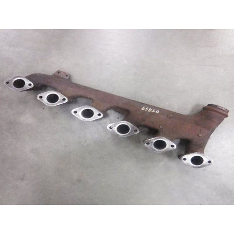 Used Exhaust Manifold fits John Deere 955 1055 1155 1157 1158 4425 4435 2840 2940 2950 3030 3055 3130 3255 2955 R65850 R504722