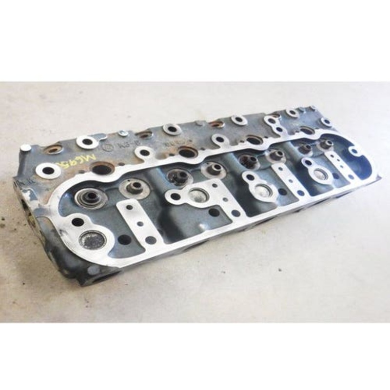 Used Cylinder Head fits Kubota M6950 M6970 M7030 M7950 M7970 M8030 V4000 V4300 15451-03043 15451-03044