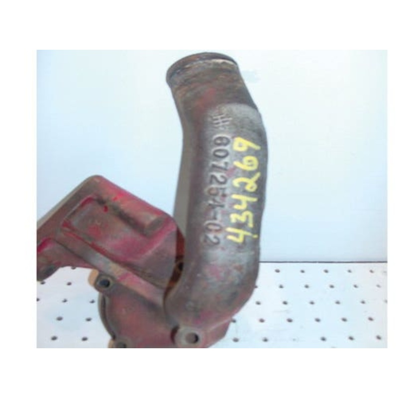 Used Oil Cooler Header fits International 806 1206 2806 21206 D361 D407 DT361 DT407 607254C2