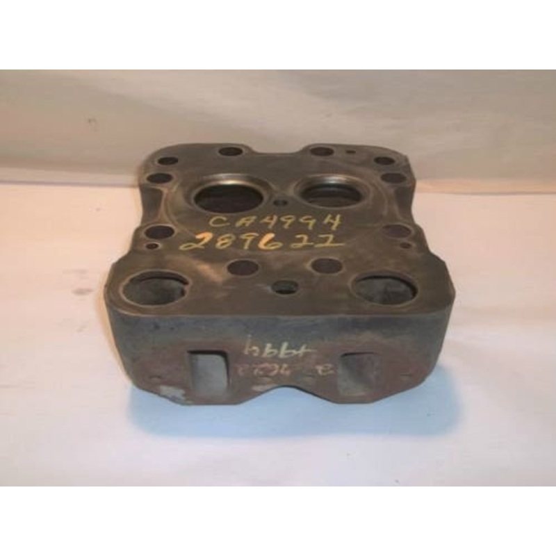 Used Cylinder Head fits Case 4994 289622